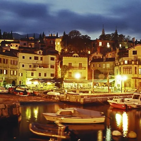 Apartment Camellia & Magnolia *