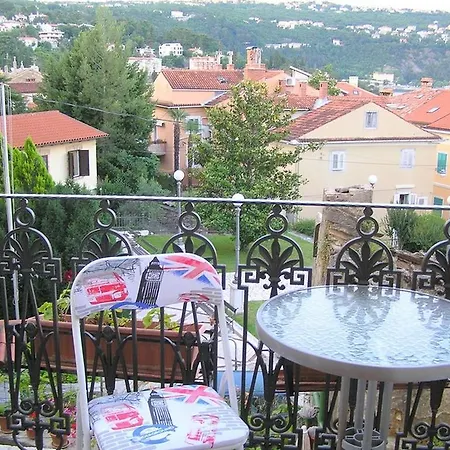 Camellia & Magnolia Apartman Volosko